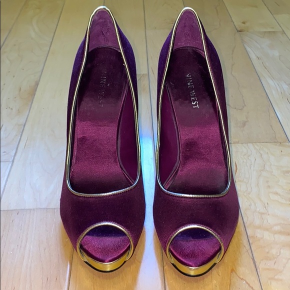 Nine West Silk shoes - Picture 2 of 7